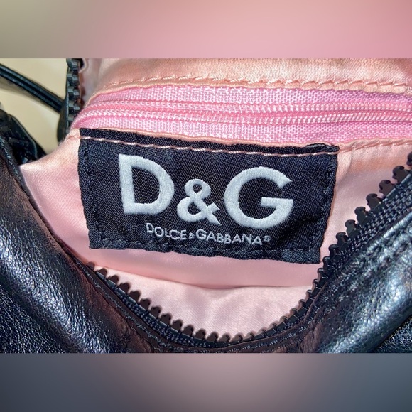 Women’s vintage Y2K DOLCE&GABBANA Black leather shoulder bag - Picture 13 of 16